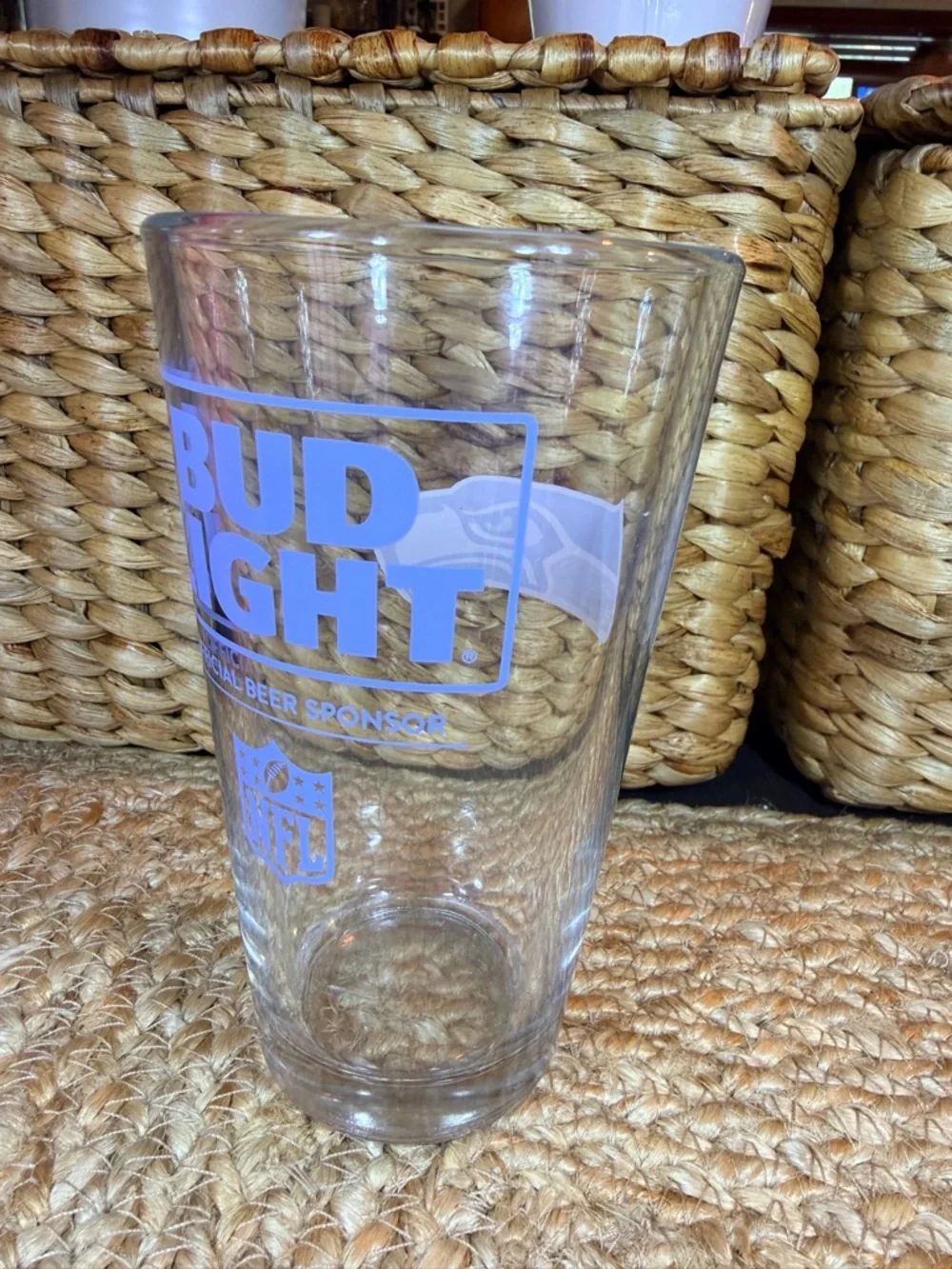 Seattle Seahawks Logo Pint 16 oz Glass - Clear with Bud Light Logo on reverse